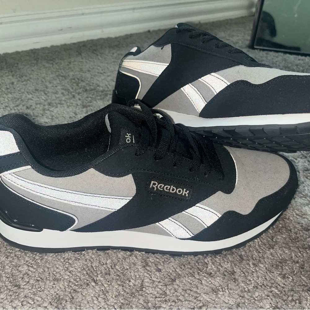 Reebok Men's Black and White Sneakers